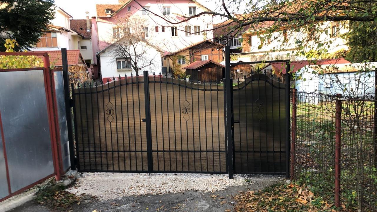 Stayplay Center Theater Brasov Luaran gambar